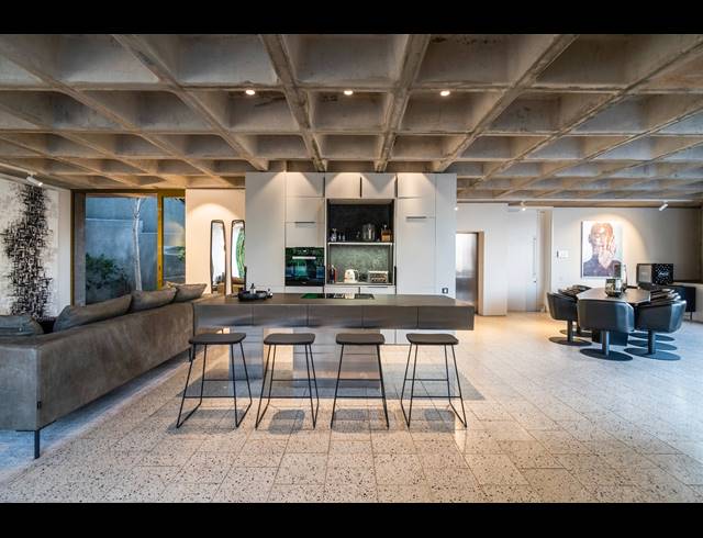 3 BEDROOM APARTMENT RENTED IN SEA POINT